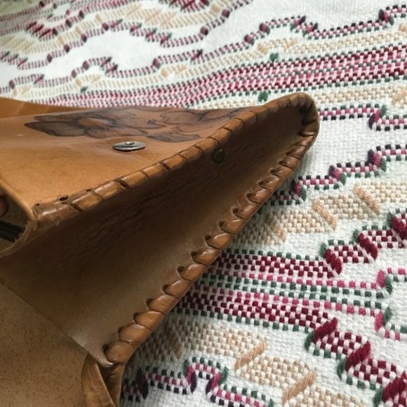 Vintage Hand Tooled  Leather Purse - Picture 6 of 13